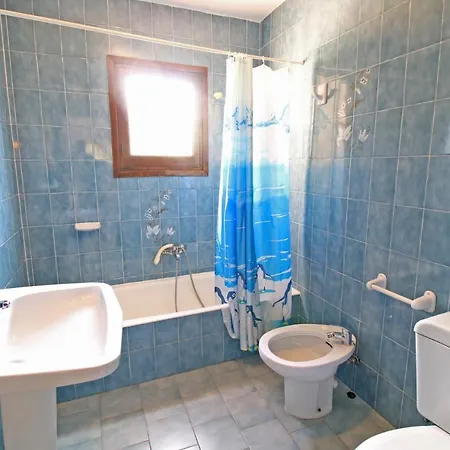 Villa- Alonso Villa *
